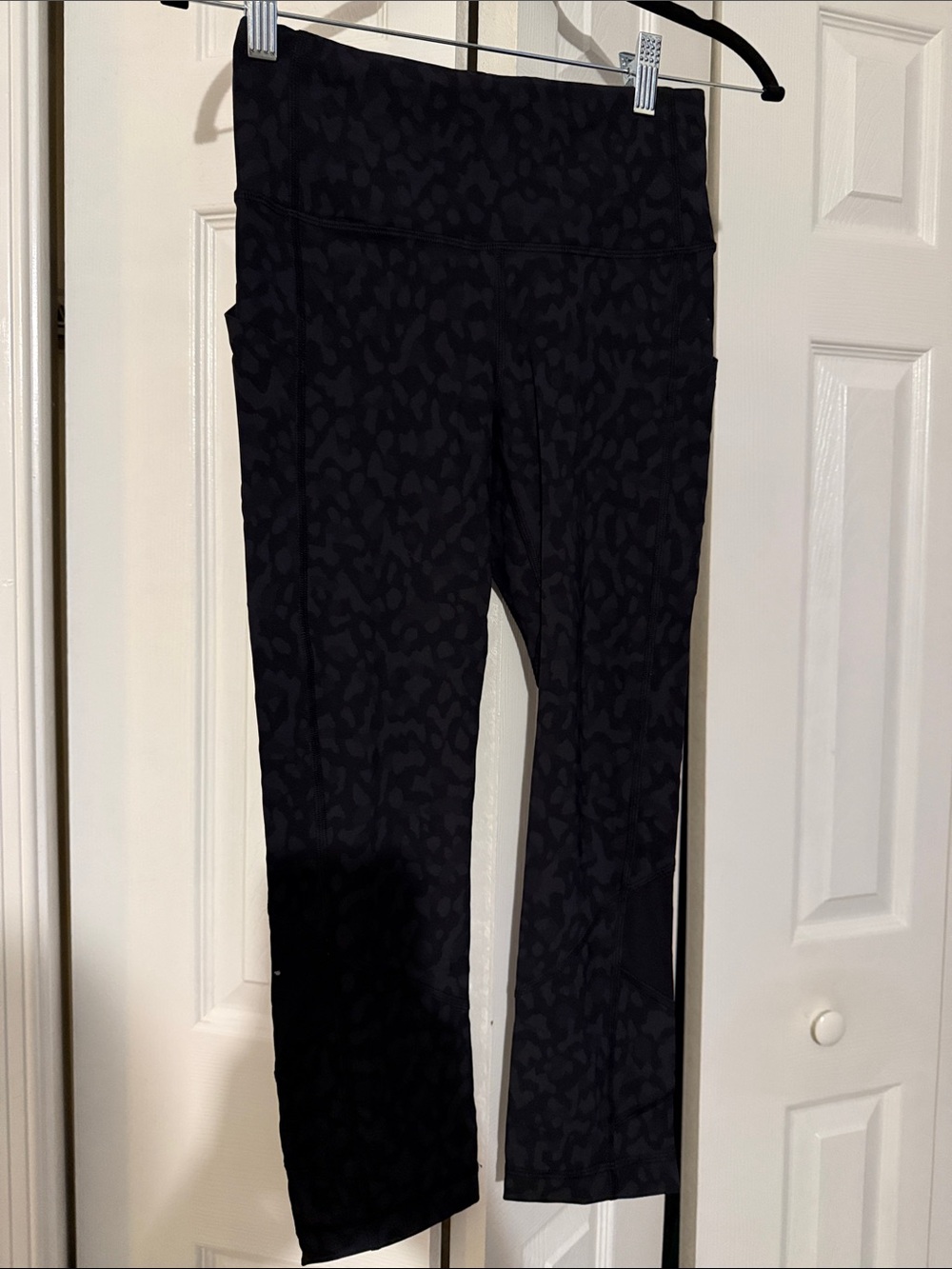 Women’s high waisted lululemon Black Subtle Leopard Print Cropped Leggings